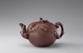 老紫砂壶收藏·清德熙款松鼠葡萄紫砂壶