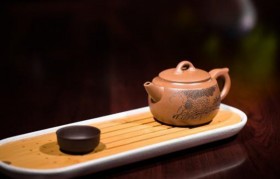 紫砂壶泡茶：投茶量与水温、技巧一定要掌握好！