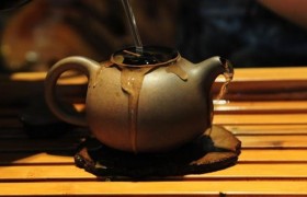 紫砂茶杯茶渍怎么完全去除？