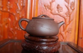 沙茜萍紫砂壶大师简介-紫砂助理工艺美术师