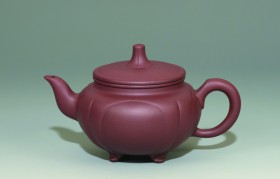 紫砂壶用开水烫后有异味就是化工壶吗?