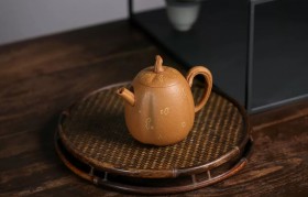 如何清除紫砂壶的茶垢留住包浆？