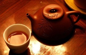 怎样用紫砂壶泡红茶味道能更好喝？