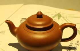 盖碗与紫砂壶泡出的茶有何不同？