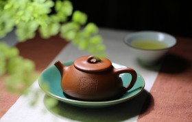 泡茶怎样选择合适的紫砂壶容量与器形呢？