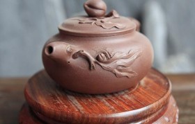 紫砂壶中的茶锈和茶垢有区别吗？需不需要清理？    