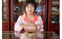 丁梅娟紫砂壶大师简介-紫砂国家级助理工艺美术师