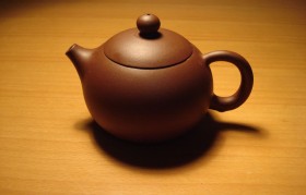 紫砂壶喝红茶好还是喝绿茶好一点