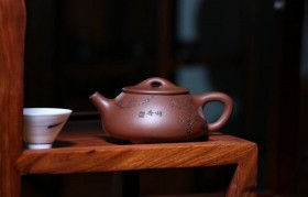  为什么泡茶用紫砂壶比较好？