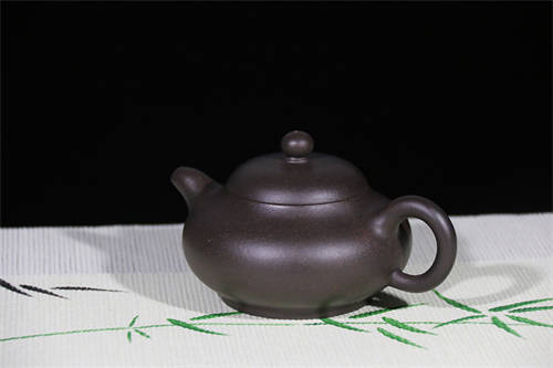 养紫砂壶不等于养茶垢，清爽干净更好些
