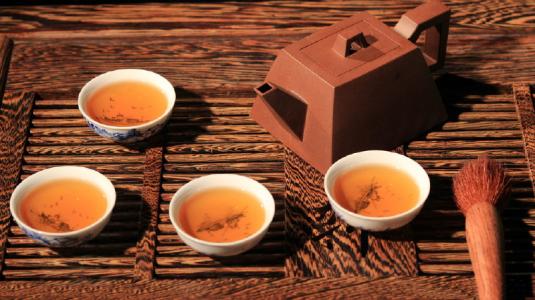 秋天该喝什么茶？用哪种紫砂壶泡最好？