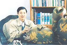 方卫明紫砂壶大师简介-紫砂研究员级高级工艺美术师