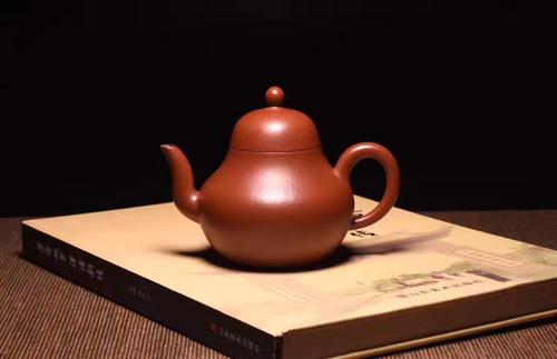 范春锋紫砂壶大师简介-紫砂国家级助理工艺美术师