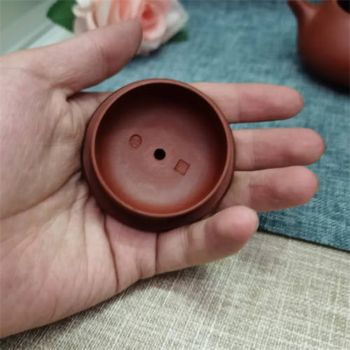 原矿紫砂壶大红袍子冶石瓢120cc作者：范育君（全手）  16