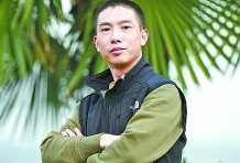 李群紫砂壶大师简介-紫砂研究员级高级工艺美术师