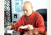 杨国平紫砂壶大师简介-紫砂助理工艺美术师