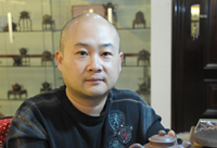 邹健紫砂壶大师简介-紫砂助理工艺美术师