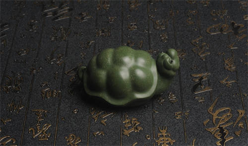 紫砂茶宠绿泥乌龟做工精致神态细腻茶盘摆件紫砂茶宠价格200人民币。  5