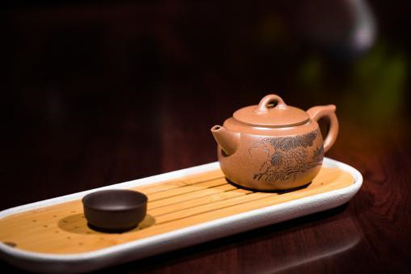 紫砂壶泡茶：投茶量与水温、技巧一定要掌握好！
