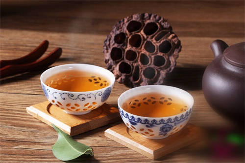 冬天适合用紫砂壶泡什么茶？