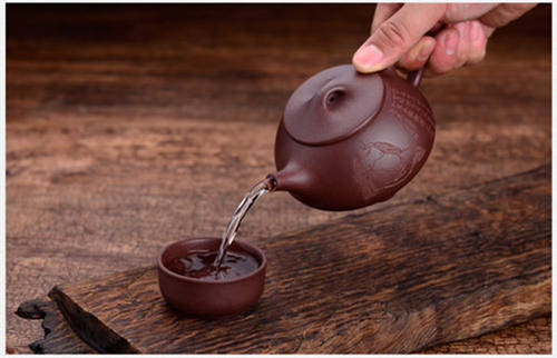 为什么泡茶用紫砂壶比较好？理由是什么？
