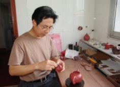 宜兴制壶研究员级高级工艺美术师--吴培林