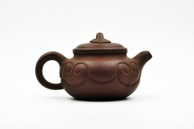 紫砂壶泡绿茶为什么茶汤却是红色的？