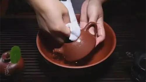 紫砂壶能用食用小苏打去泡吗  2