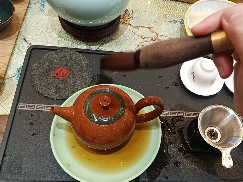怎样正确养一把好紫砂壶方法  2
